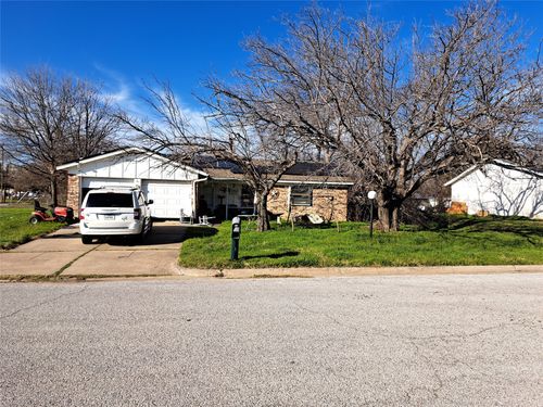 7801 Conn Dr, North Richland Hills, TX, 76180-7313 | Card Image