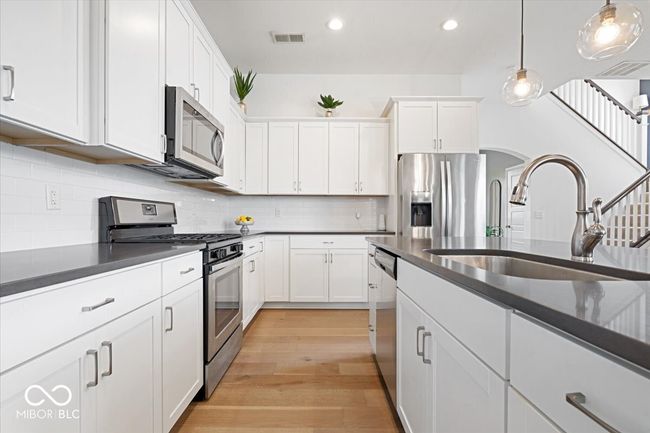 Kitchen | Image 11