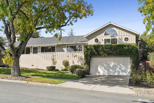 2748 Briarfield Ave, Redwood City, CA, 94061-1931 | Card Image