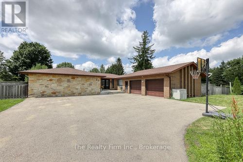 33 Clark Rd E, Ingersoll, ON, N5C3R6 | Card Image