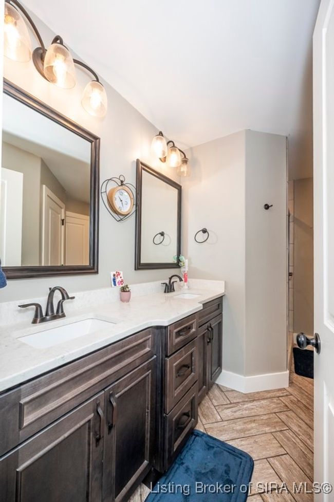 9010 Glencoe Ct, Home with 4 bedrooms, 3 bathrooms and null parking in Charlestown IN | Image 17