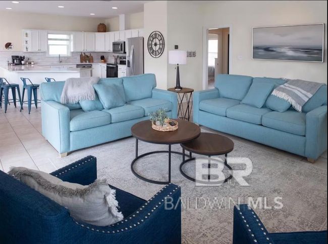Living Room | Image 10