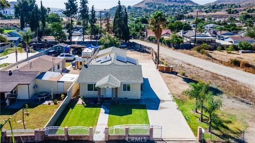 18859 6th St, Bloomington, CA, 92316 | Card Image