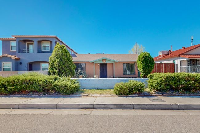 154 Mescalero Road Nw, House other with 4 bedrooms, 2 bathrooms and null parking in Albuquerque NM | Image 4