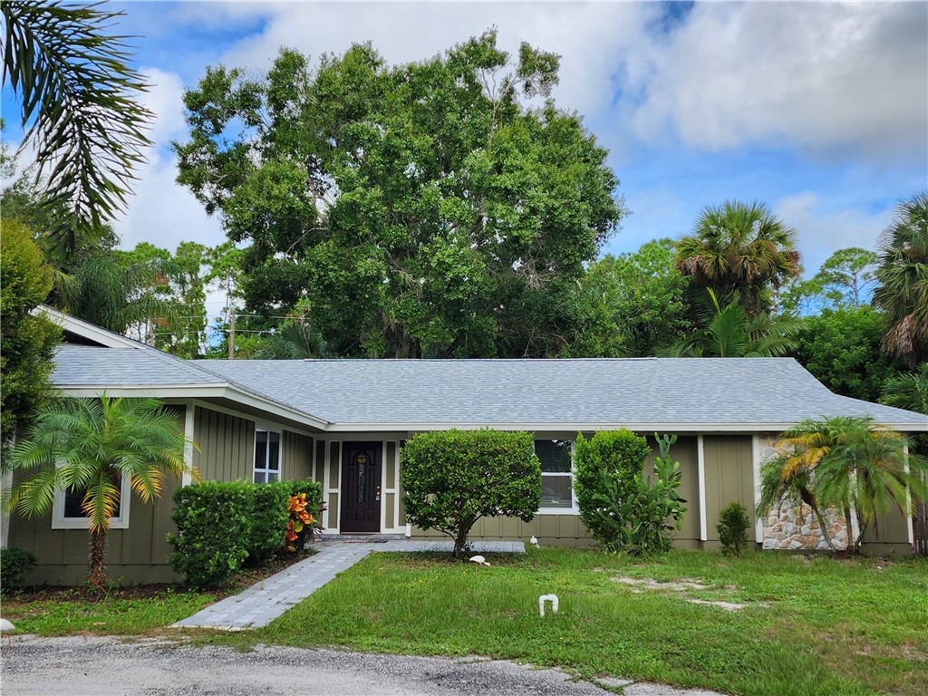42nd Ct, Vero Beach, FL 32968