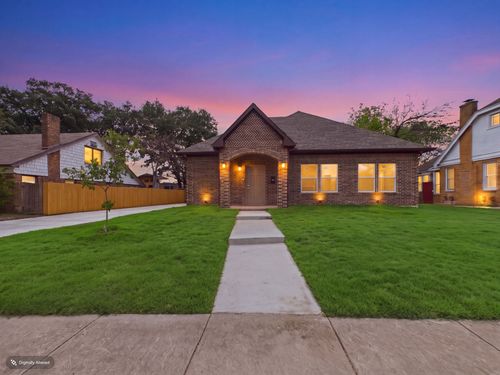 948 Marion Ave, Fort Worth, TX, 76104-6537 | Card Image