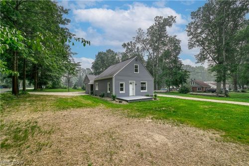 2190 Lake Rd, Akron, OH, 44312-3839 | Card Image