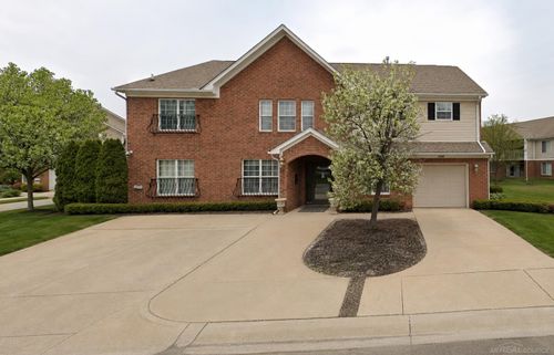 8249 W Annsbury Cir, Shelby Township, MI, 48316-1906 | Card Image