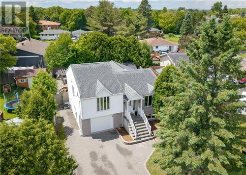 4417 Chenier St, Hanmer, ON, P3P1L9 | Card Image