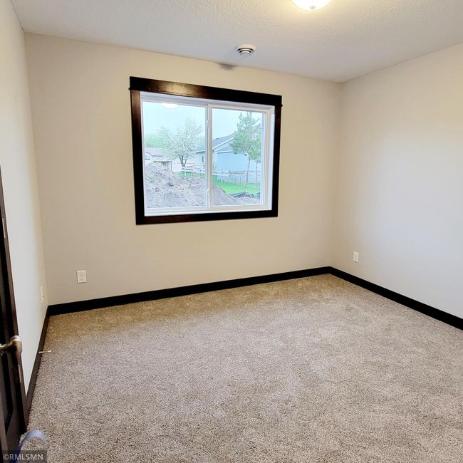 *Listing pictures are of previous model with similar finishes and layout* | Image 15