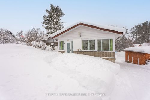 2-2505 Windermere Rd, Utterson, ON, P0B1M0 | Card Image