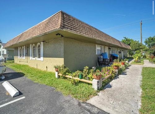 apt-b-581 Kathy Ln, Margate, FL, 33068-2427 | Card Image