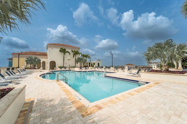UNIT-608 - 801 S Olive Ave, Condo with 2 bedrooms, 2 bathrooms and null parking in West Palm Beach FL | Image 34