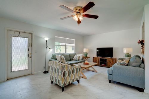 222-222 Saxony E, Delray Beach, FL, 33446-1845 | Card Image