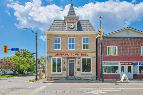 8196 Cummington Sq W, Niagara Falls, ON, L2G6V9 | Card Image