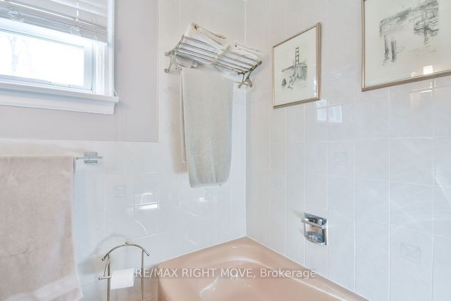 35 Fittons Rd E, House other with 3 bedrooms, 2 bathrooms and 4 parking in Orillia ON | Image 22