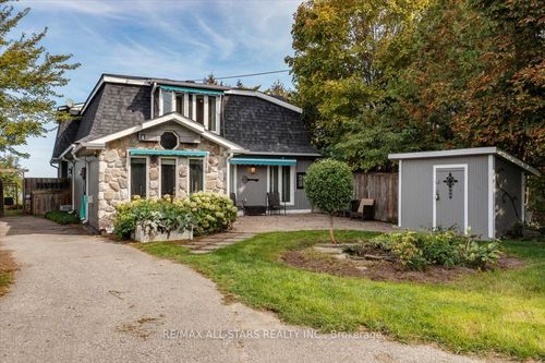 1 Cedarhurst Pk, Jacksons Point, ON, L0E1L0 | Card Image