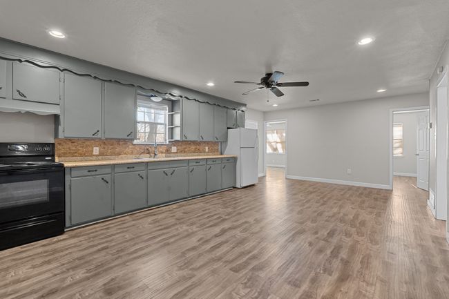 Check out all the counter space! | Image 9