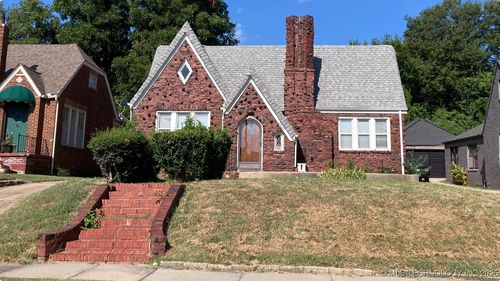 2424 N Boston Ave, Tulsa, OK, 74106-3607 | Card Image