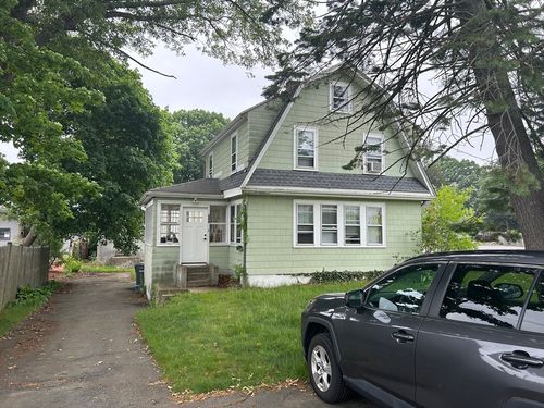 227 Elm St, Dedham, MA, 02026-4528 | Card Image