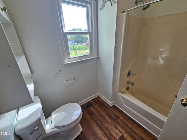 bath 2 b | Image 31