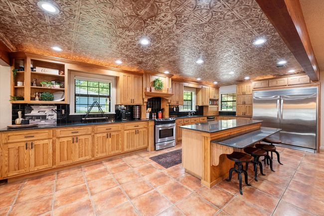 501 N Mount St, House other with 3 bedrooms, 3 bathrooms and null parking in Fairfield TX | Image 7