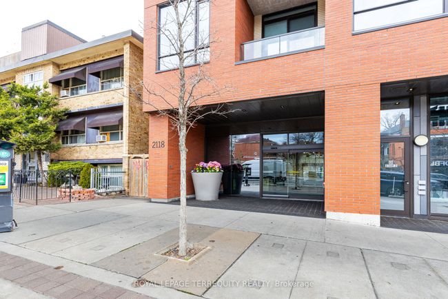 705 - 2118 Bloor St W, Condo with 1 bedrooms, 2 bathrooms and null parking in Toronto ON | Image 4