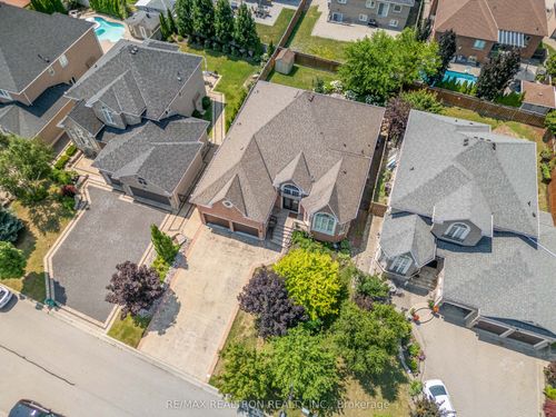 86 Novaview Cres, Woodbridge, ON, L4L9L7 | Card Image