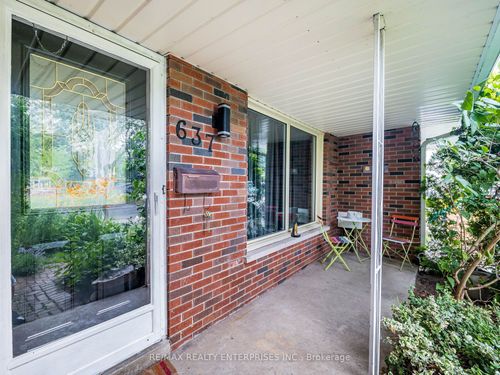 637 Artreva Cres, Burlington, ON, L7L2B8 | Card Image