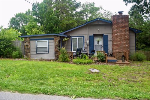 8096 Magnolia Ln, Rogers, AR, 72756-6345 | Card Image