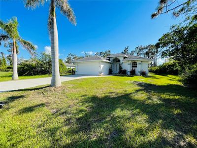 133 Wahoo Drive, House other with 3 bedrooms, 2 bathrooms and null parking in Rotonda West FL | Image 2