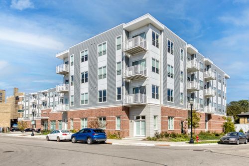 5945 6th Ave, Kenosha, WI, 53140-4168 | Card Image