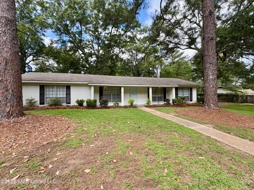 1602 Tanglewood Dr, Clinton, MS, 39056-3650 | Card Image