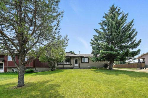 4725 56 Avenue, Rimbey, AB, T0C2J0 | Card Image