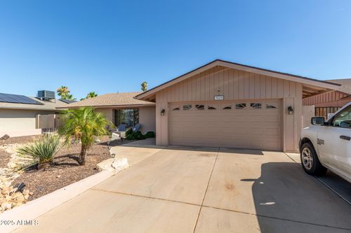 3529 W Saint Moritz Ln, Phoenix, AZ, 85053-4659 | Card Image
