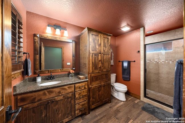 112 Juniper Pt, House other with 4 bedrooms, 5 bathrooms and null parking in Ingram TX | Image 42