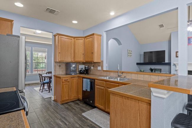 608 Galston Dr, House other with 3 bedrooms, 2 bathrooms and 4 parking in Spicewood TX | Image 14