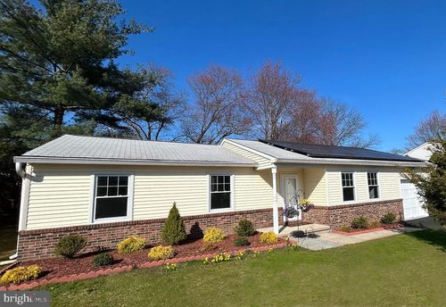 4 Dorothea Ter, Lawrence, NJ, 08648-2819 | Card Image