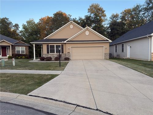 10281 River Run Ln, North Royalton, OH, 44133-6076 | Card Image