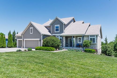 17530 254th St, Tonganoxie, KS, 66086-3257 | Card Image
