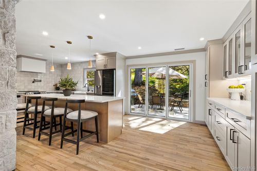 816 Hardscrabble Rd, Chappaqua, NY, 10514-3012 | Card Image