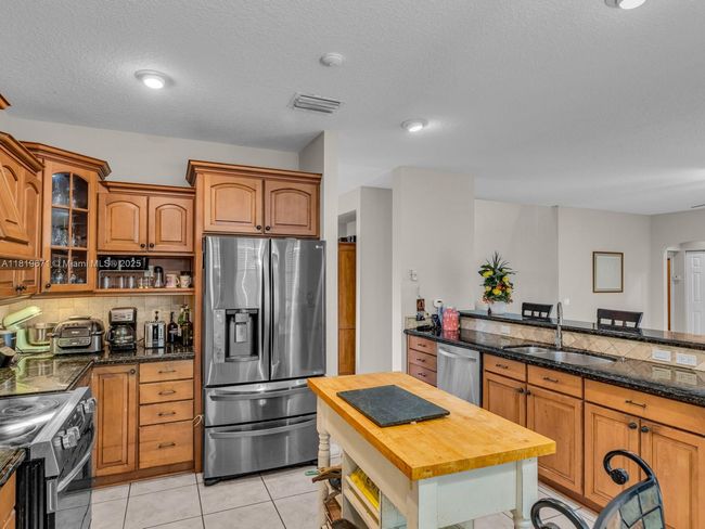 4209 Pinewood Ln, House other with 5 bedrooms, 4 bathrooms and null parking in Weston FL | Image 24