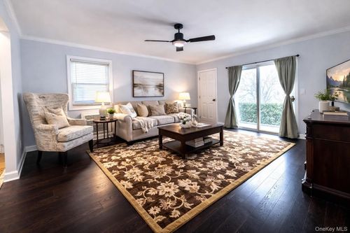 634 Fox Run Ln, Carmel, NY, 10512-2360 | Card Image
