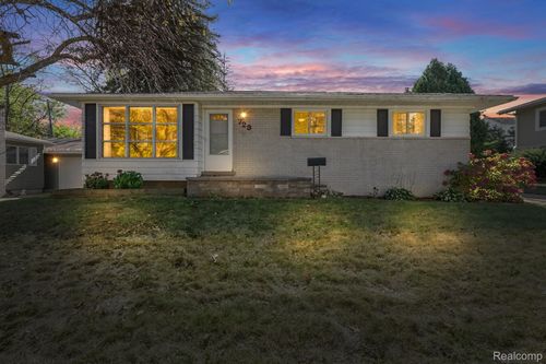 723 Sweetbriar, Milford, MI, 48381-1571 | Card Image