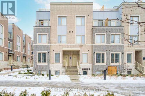 th210-131 Honeycrisp Cres, Concord, ON, L4K0N7 | Card Image