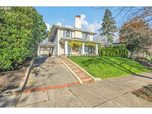 3709 Ne Couch St, Portland, OR, 97232-3423 | Card Image