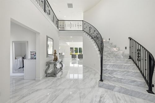 7725 Lakeview Cir, Fort Worth, TX, 76179-2723 | Card Image