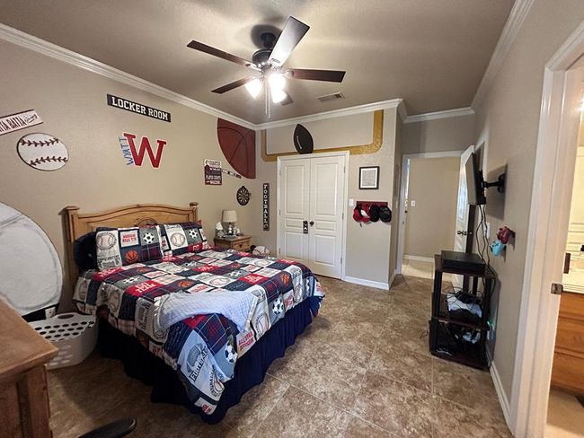 390 Hackberry Dr, House other with 5 bedrooms, 5 bathrooms and 3 parking in Andrews TX | Image 35