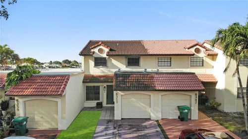 6353 Nw 190th Ter, Hialeah, FL, 33015 | Card Image