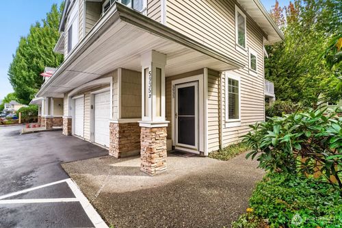 2-5-5933 S 234th Pl, Kent, WA, 98032-6403 | Card Image